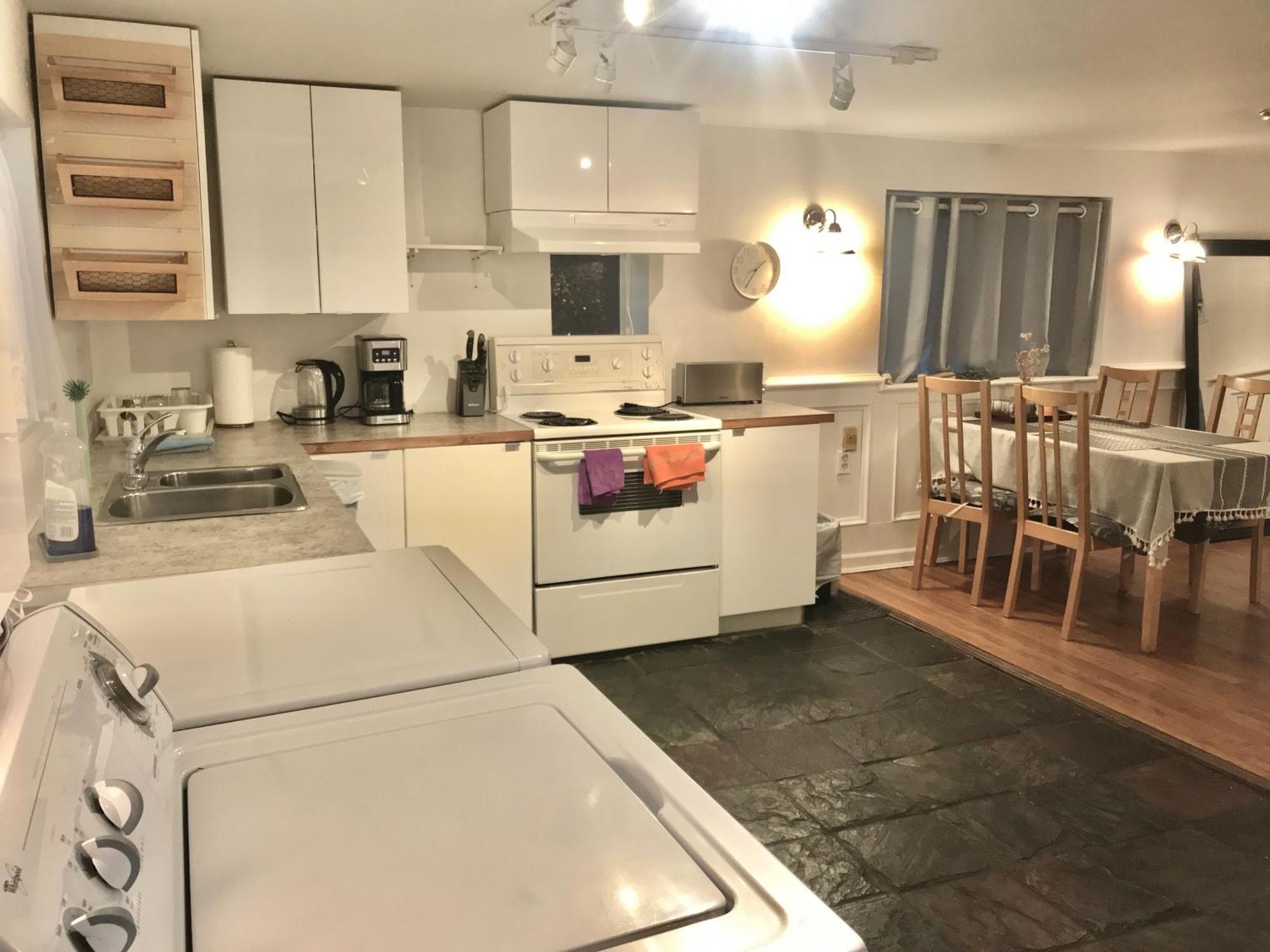 Heart Of Kitsilano Area,5 Mins Walk To Kits Beach,No Share With Other People Stay Βανκούβερ Εξωτερικό φωτογραφία